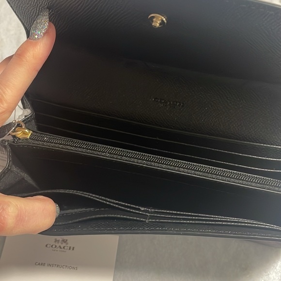 NWT brown and black Coach Wallet. - Picture 4 of 6